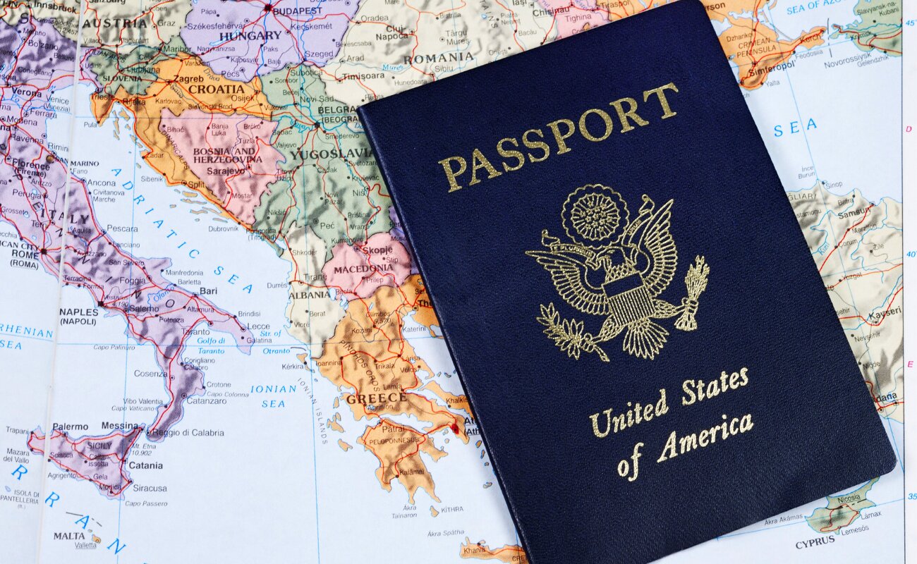 الفرق بين جواز السفر والتأشيرة